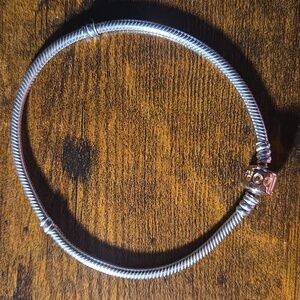 Brand NEW Pandora Moments Snake Chain Bracelet Rose Gold Clasp